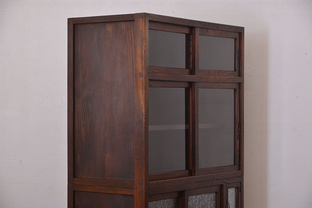 アンティーク家具　アンティーク　前面欅材!ダイヤガラス入り引き戸収納棚
