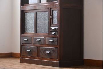 アンティーク家具　アンティーク　前面欅材!ダイヤガラス入り引き戸収納棚