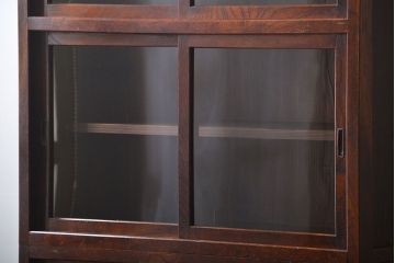 アンティーク家具　アンティーク　前面欅材!ダイヤガラス入り引き戸収納棚