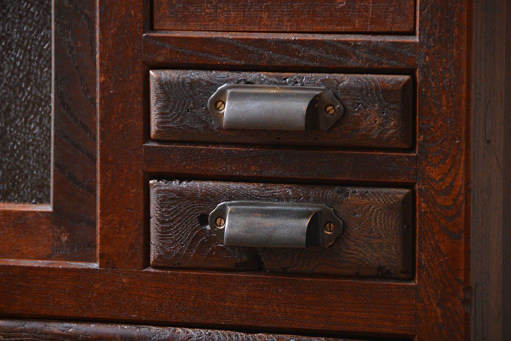 アンティーク家具　アンティーク　前面欅材!ダイヤガラス入り引き戸収納棚