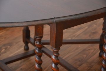 アンティーク家具　イギリスアンティーク　オーク材のツイストレッグバタフライテーブル
