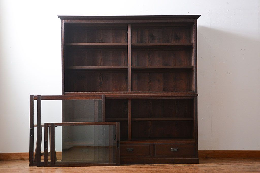 アンティーク家具　大正ロマン　引き出し付き!大きなガラス引き戸収納棚