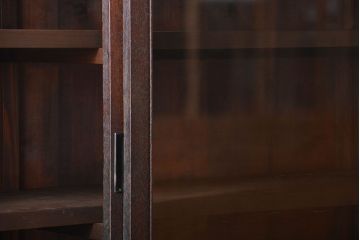 アンティーク家具　大正ロマン　引き出し付き!大きなガラス引き戸収納棚