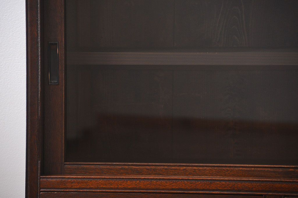 アンティーク家具　大正ロマン　引き出し付き!大きなガラス引き戸収納棚