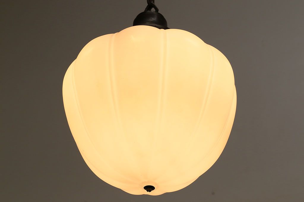 アンティーク　レトロフォルムのガラス天井照明