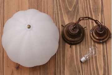 アンティーク　レトロフォルムのガラス天井照明