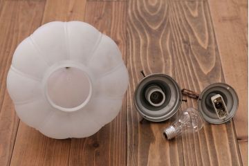 アンティーク　レトロフォルムのガラス天井照明