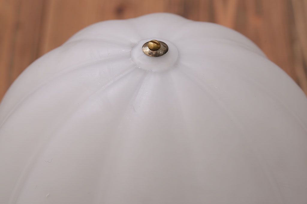 アンティーク　レトロフォルムのガラス天井照明