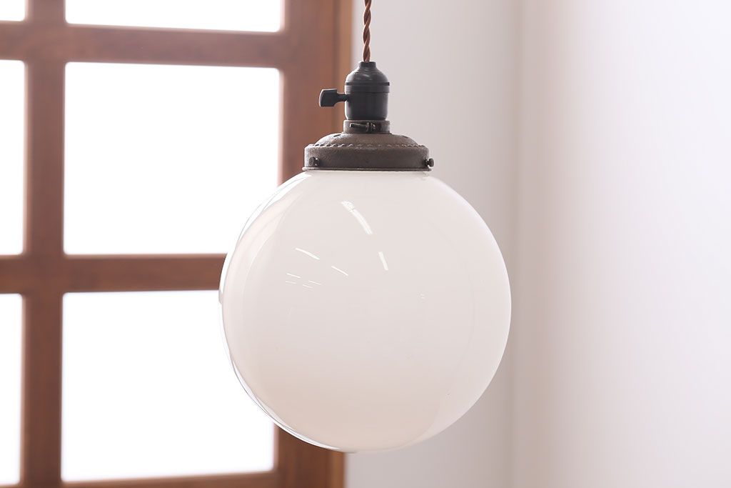 アンティーク　レトロな球型ガラス天井照明