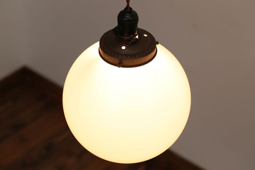 アンティーク　レトロな球型ガラス天井照明