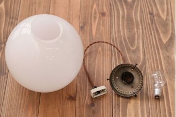 アンティーク　レトロな球型ガラス天井照明