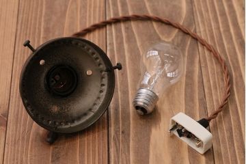 アンティーク　レトロなフォルムのガラス天井照明(2)