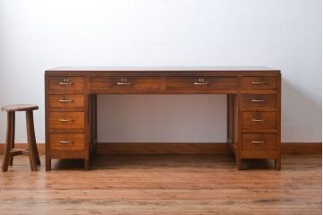 レトロ家具　昭和レトロ　ワイドで薄型の珍しい両袖机