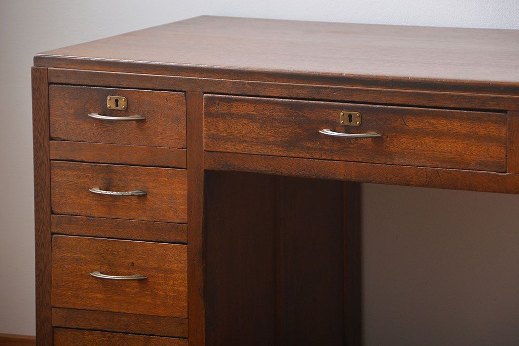 レトロ家具　昭和レトロ　ワイドで薄型の珍しい両袖机