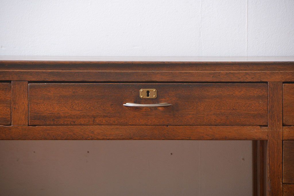 レトロ家具　昭和レトロ　ワイドで薄型の珍しい両袖机