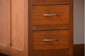 レトロ家具　昭和レトロ　ワイドで薄型の珍しい両袖机