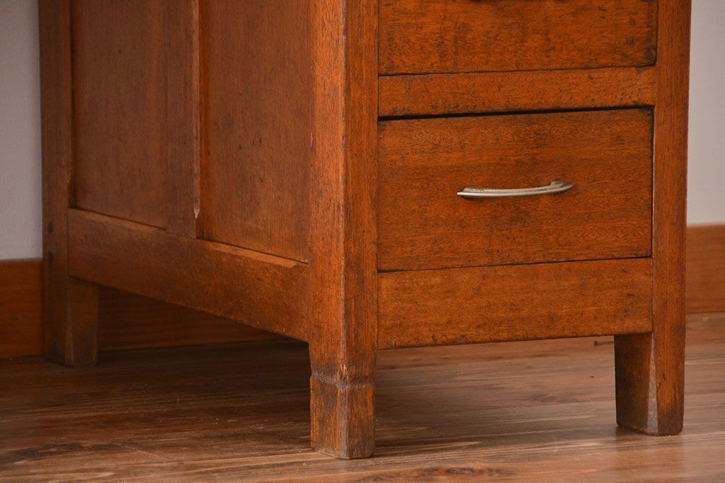 レトロ家具　昭和レトロ　ワイドで薄型の珍しい両袖机