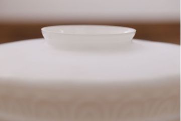 アンティーク　お洒落な陽刻ガラス天井照明