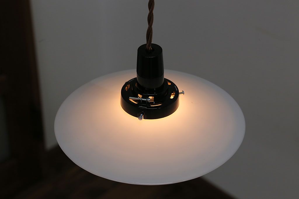 昭和レトロ　平笠天井照明(1)