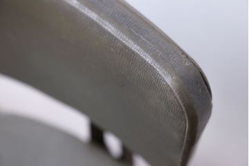 アンティーク家具　インダストリアルデザイン　アイアンのシャビーな回転椅子