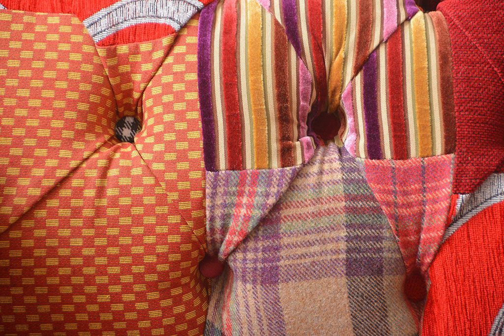 中古　イギリス製　お洒落な3人掛けパッチワークソファ