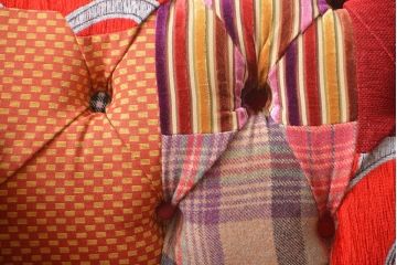 中古　イギリス製　お洒落な3人掛けパッチワークソファ