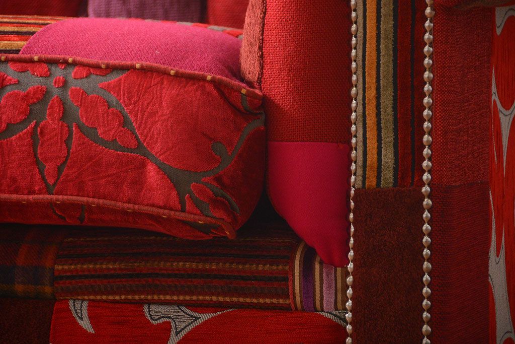 中古　イギリス製　お洒落な3人掛けパッチワークソファ