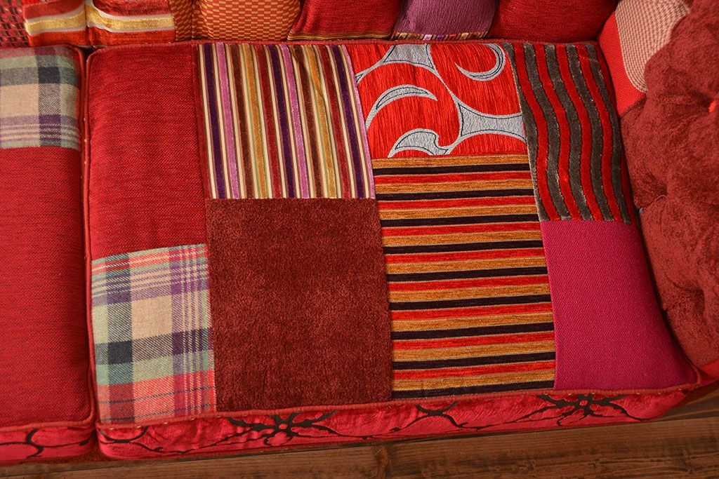 中古　イギリス製　お洒落な3人掛けパッチワークソファ