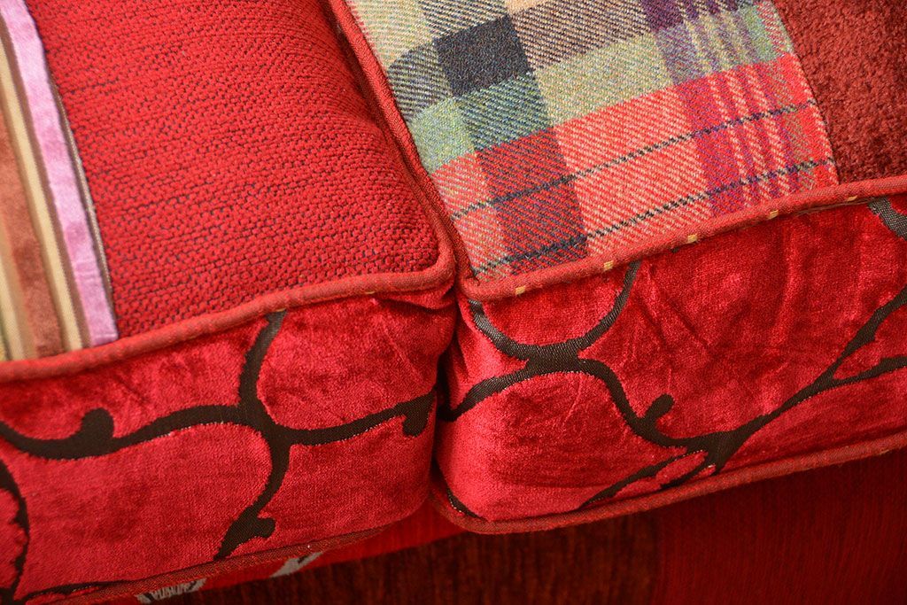 中古　イギリス製　お洒落な3人掛けパッチワークソファ