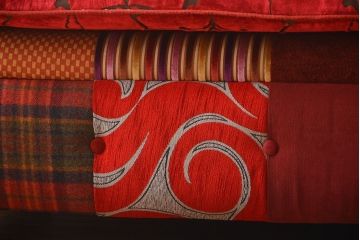 中古　イギリス製　お洒落な3人掛けパッチワークソファ