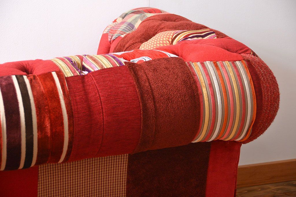 中古　イギリス製　お洒落な3人掛けパッチワークソファ