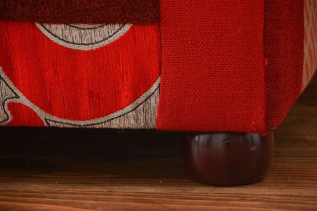 中古　イギリス製　お洒落な3人掛けパッチワークソファ