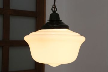 昭和レトロ　大きなかわいいガラス天井照明