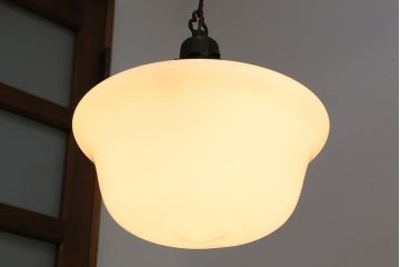 昭和レトロ　大きなかわいいガラス天井照明