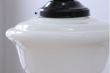 昭和レトロ　大きなかわいいガラス天井照明