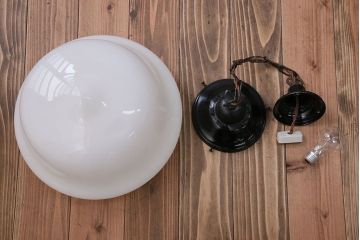 昭和レトロ　大きなかわいいガラス天井照明