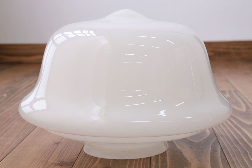 昭和レトロ　大きなかわいいガラス天井照明