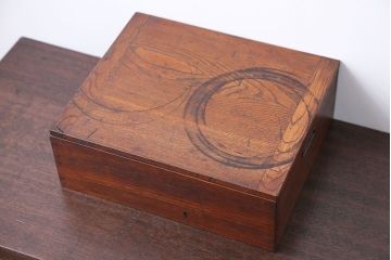 アンティーク雑貨　アンティーク　収納BOXにぴったりのお洒落な木箱