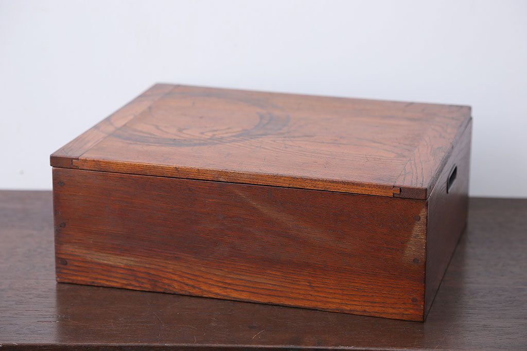 アンティーク雑貨　アンティーク　収納BOXにぴったりのお洒落な木箱