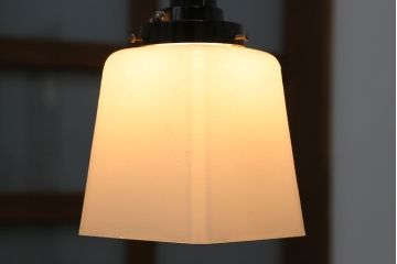 アンティーク　シンプルでレトロな電笠