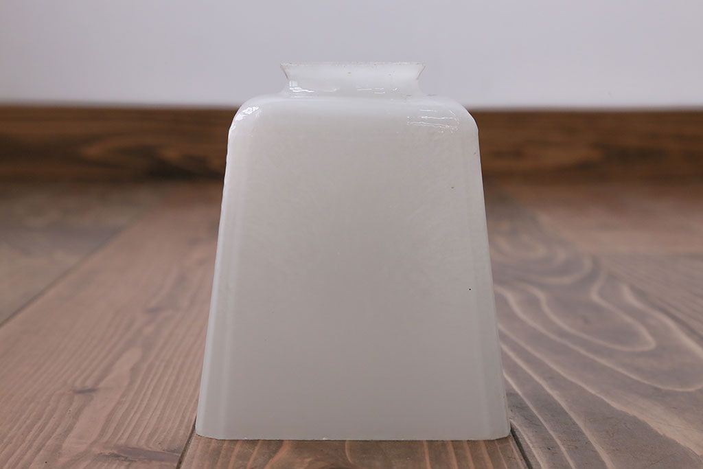 アンティーク　シンプルでレトロな電笠