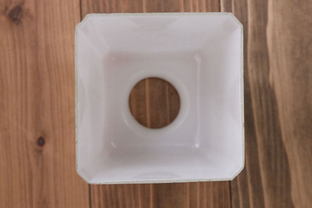 アンティーク　シンプルでレトロな電笠