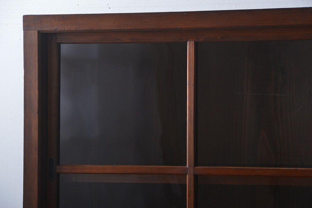 アンティーク家具　アンティーク　引き出し5杯付き大きな重ね引き戸収納棚