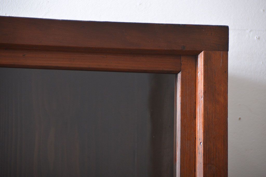 アンティーク家具　アンティーク　引き出し5杯付き大きな重ね引き戸収納棚