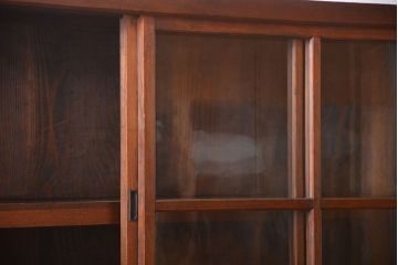 アンティーク家具　アンティーク　引き出し5杯付き大きな重ね引き戸収納棚