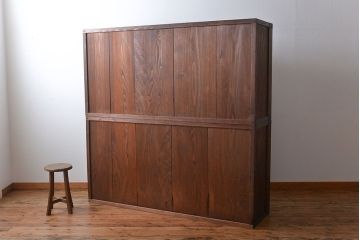 アンティーク家具　アンティーク　引き出し5杯付き大きな重ね引き戸収納棚