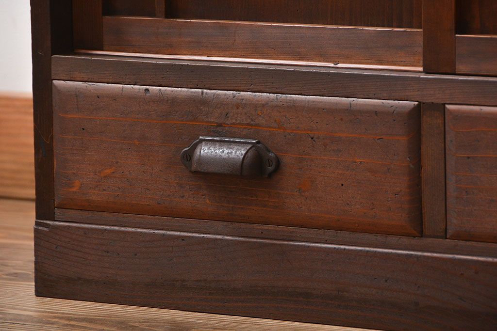 レトロ家具　昭和レトロ　引き出し2杯付き引き戸収納棚