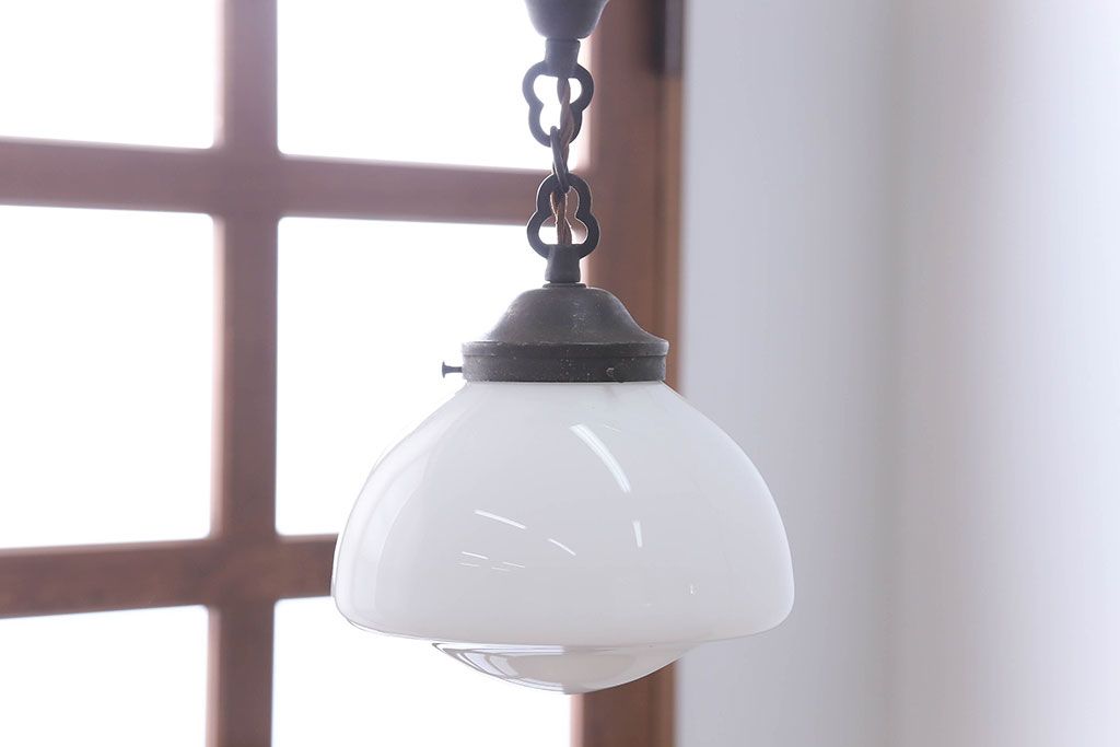 アンティーク　シャビーでレトロな天井照明