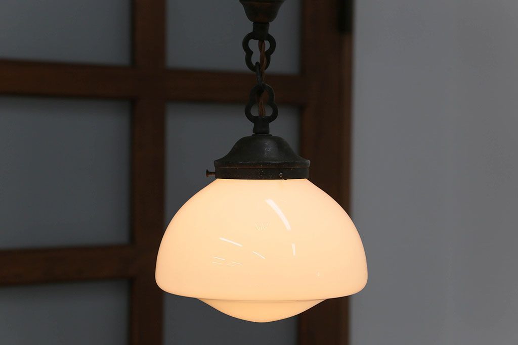 アンティーク　シャビーでレトロな天井照明