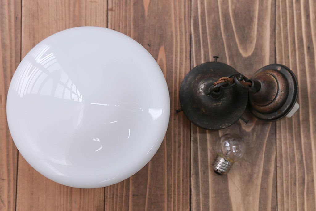 アンティーク　シャビーでレトロな天井照明